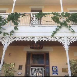 Bellevue Manor Guest House
